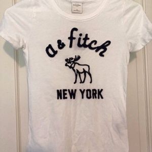 NWT Girl's Vintage Abercrombie & Fitch T-shirt PERFECT FOR GIFT GIVING!
